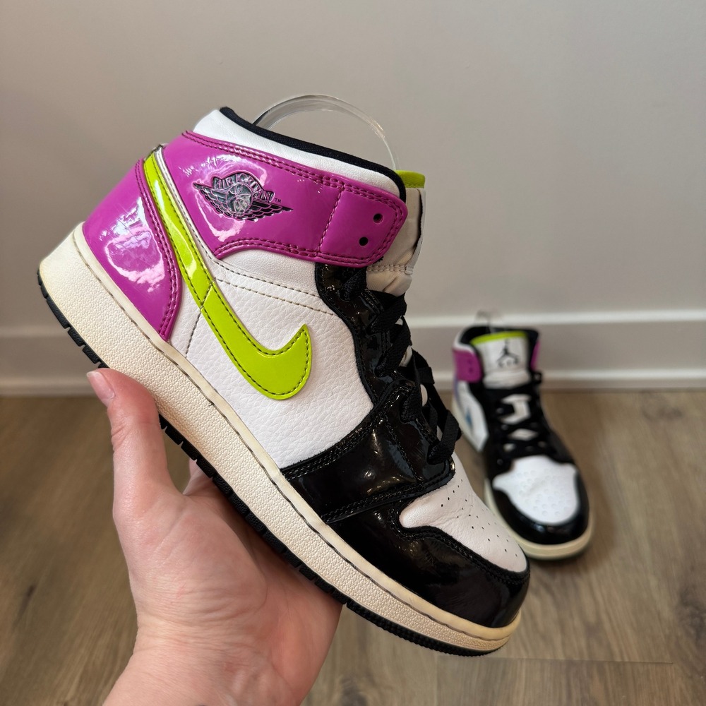 Air Jordan 1 Mid Cyber Active Fuchsia Sneaker Women's 7.5 Youth 6 CZ9835-100